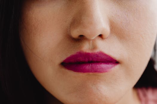Lip stain uitgelegd: waarom het zo lang blijft zitten en welke tint nu het mooist staat